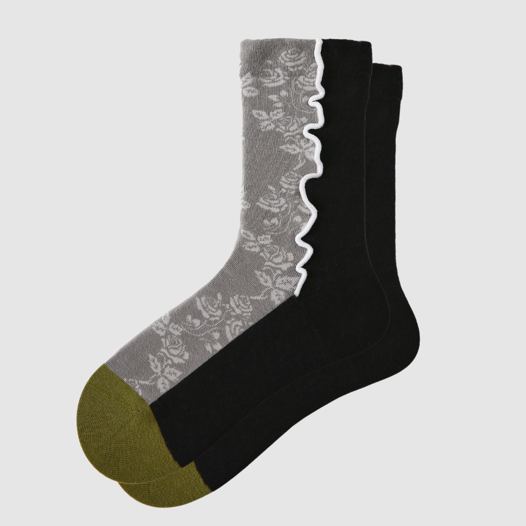 Women's Dual-Tone Ruffle Edge Socks