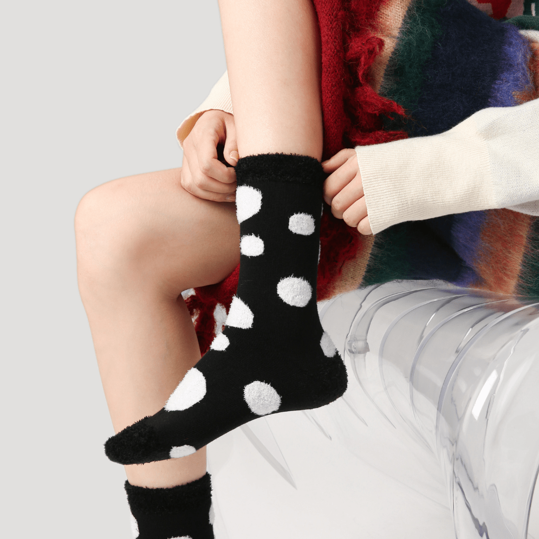 Renaissance Socks Crew Socks 35-39 Cozy Winter Polka Dot Crew Socks