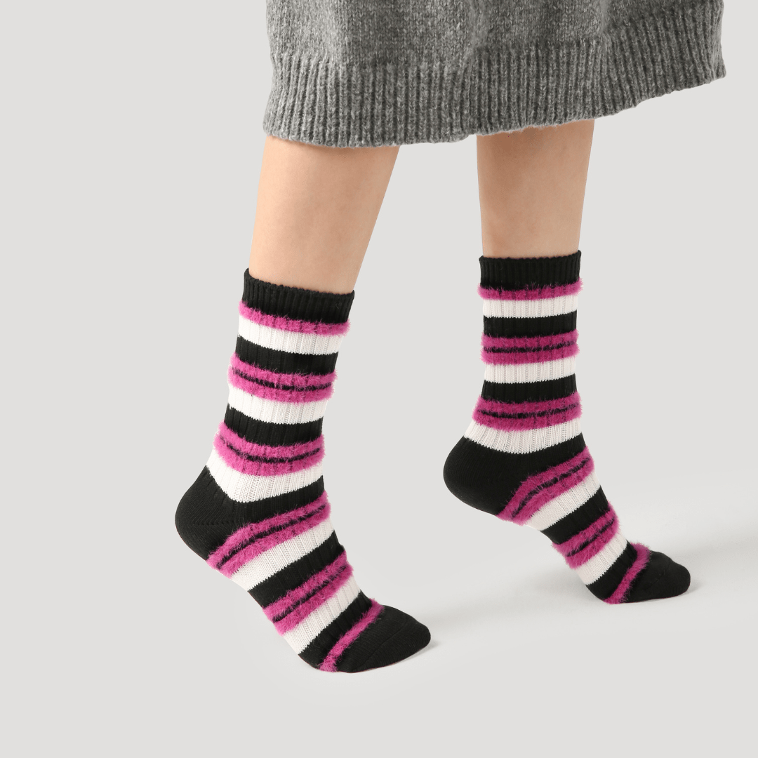 Renaissance Socks Crew Socks 35-39 Fuzzy Striped Crew Socks