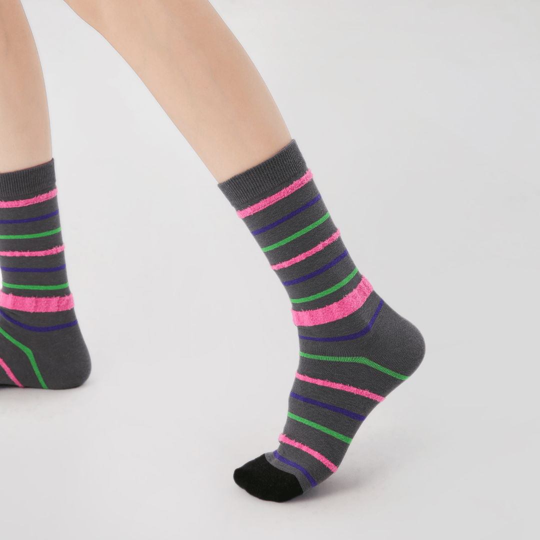 Renaissance Socks Crew Socks Women's Retro Striped Crew Socks