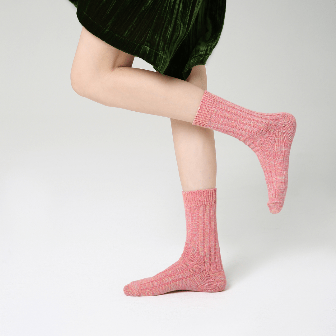 Renaissance Socks Crew Socks Women's Textured Pink Crew Socks