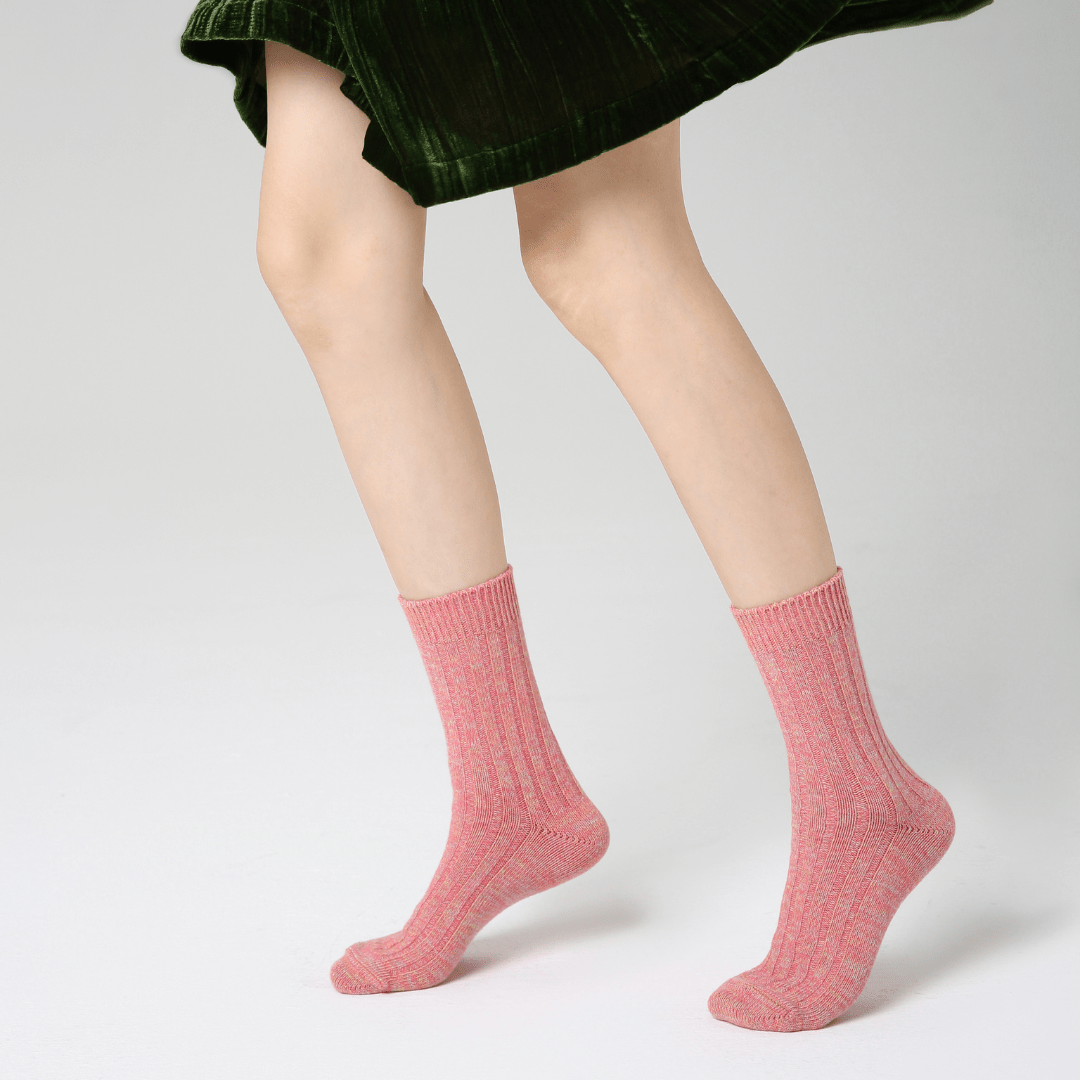 Renaissance Socks Crew Socks Women's Textured Pink Crew Socks