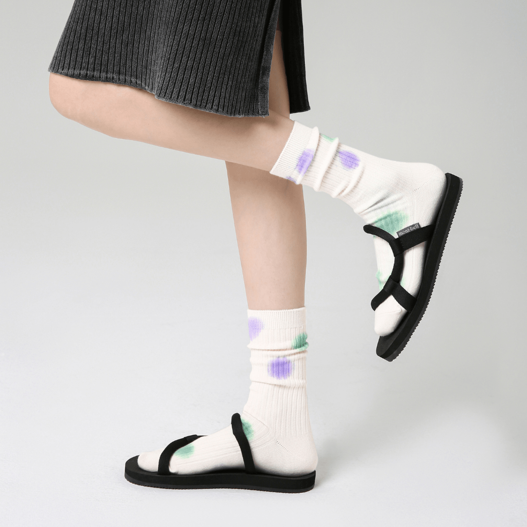 Renaissance Socks Crew Socks Women's White Dotted Crew Socks